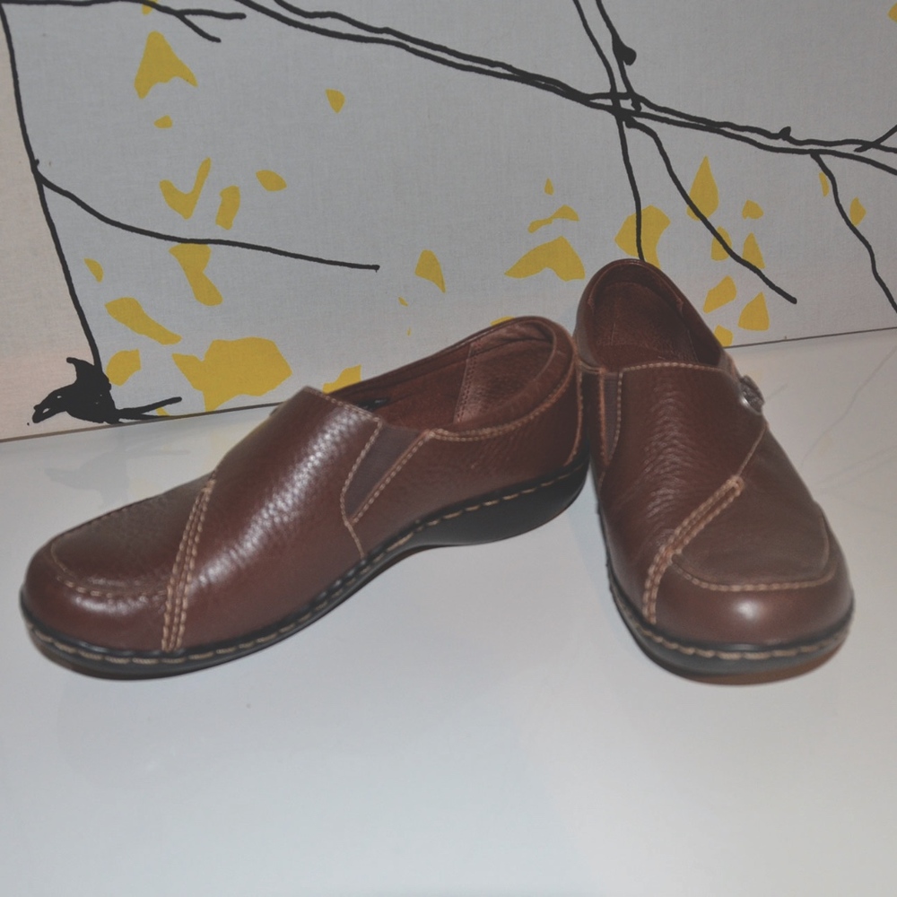 Clarks Bendables - Picture 2 of 4
